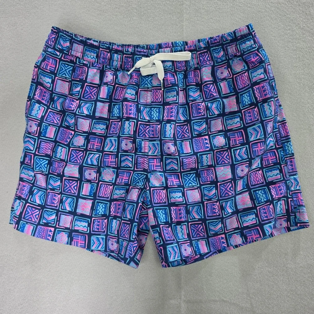 Chubbies Retro Vaporwave Geometric Swim Trunks XL Youth 18/20 Pink Blue Navy